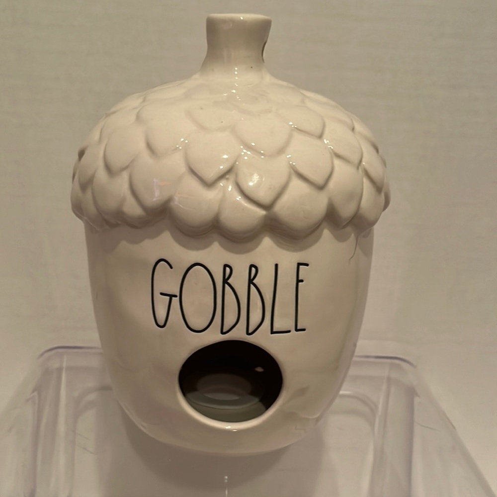 Rae Dunn “Gobble” Acorn Birdhouse EUC